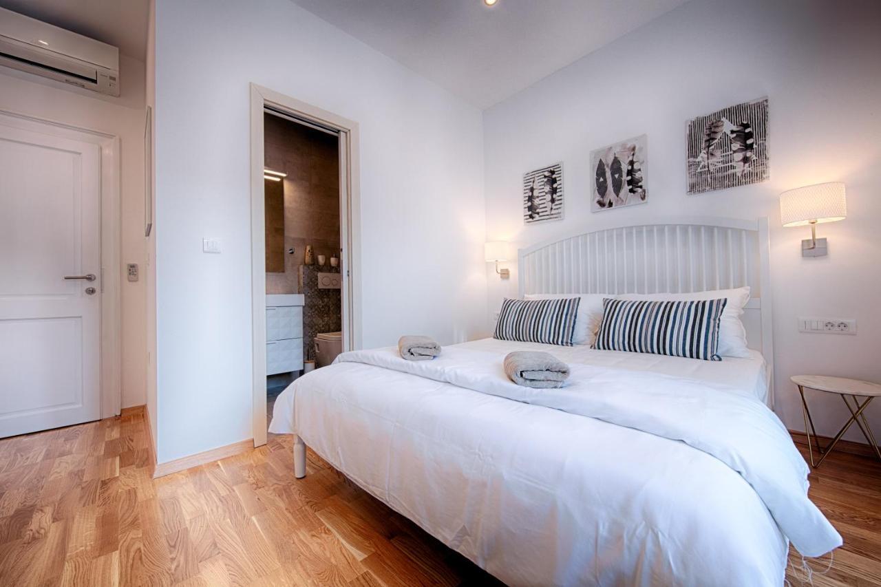 Seafront Rooms Koluna Komiza Bagian luar foto