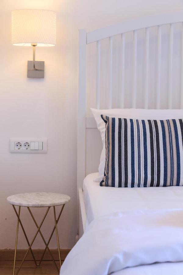 Seafront Rooms Koluna Komiza Bagian luar foto