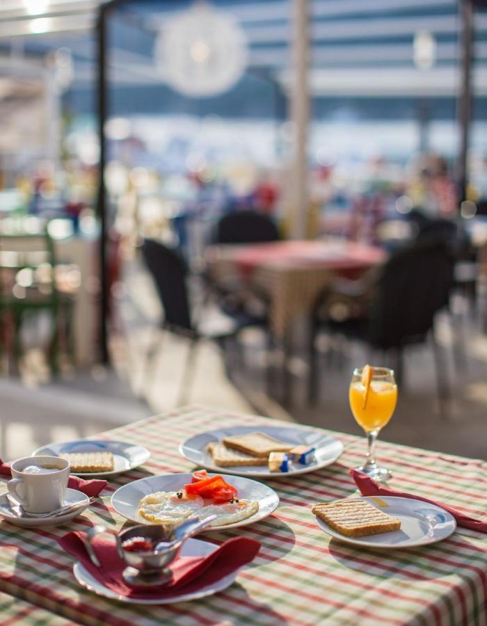 Seafront Rooms Koluna Komiza Bagian luar foto